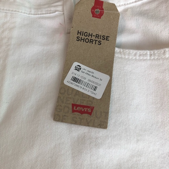 Levi’s High Waist Shorts NWT - Picture 10 of 10